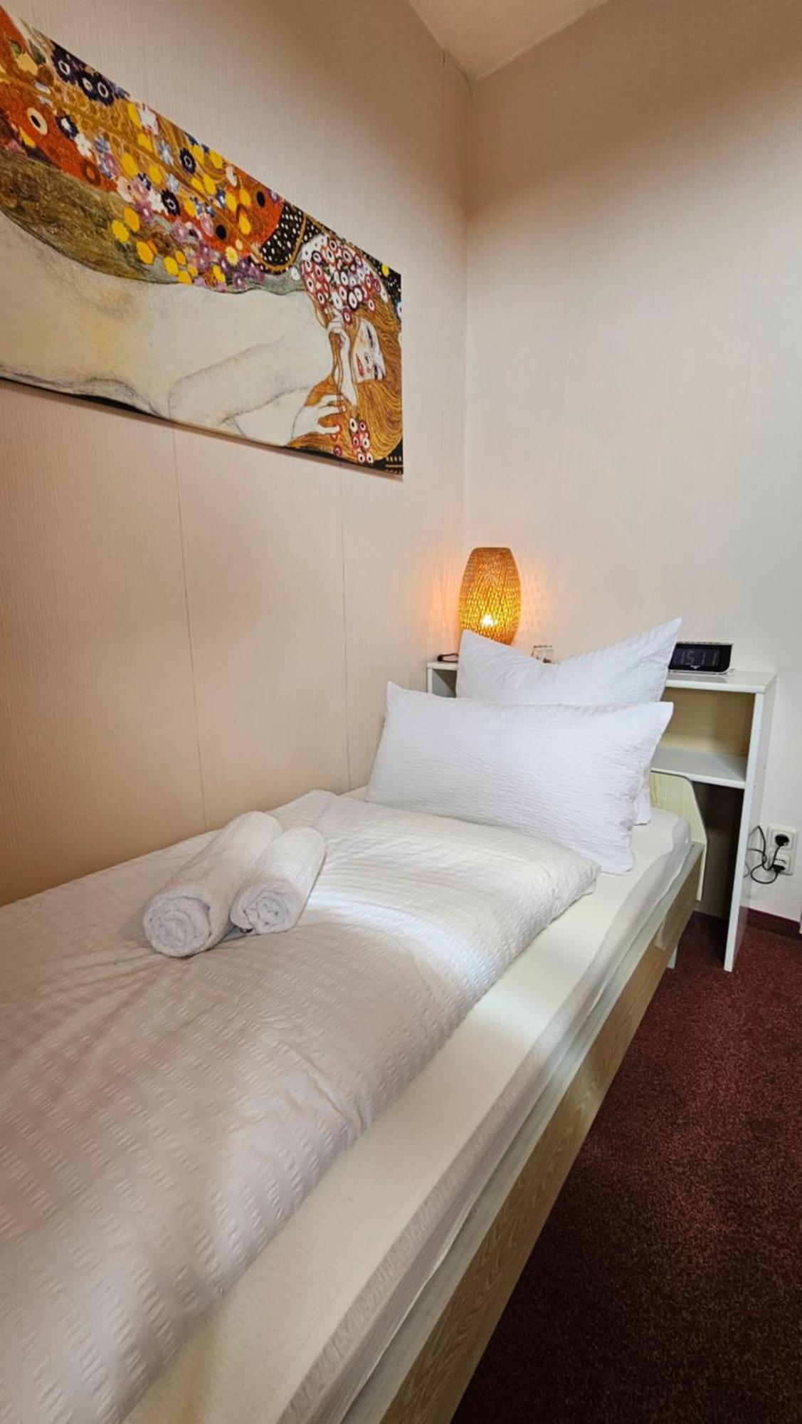 Pension Weisse Rose, Parkplatz, Fruehstueck, Wlan, Zentral 巴特埃尔斯特 外观 照片